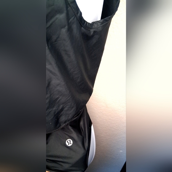 Lululemon Burgundy Full Zip Breathable Mesh Running Vest Women's Size S - Picture 15 of 15